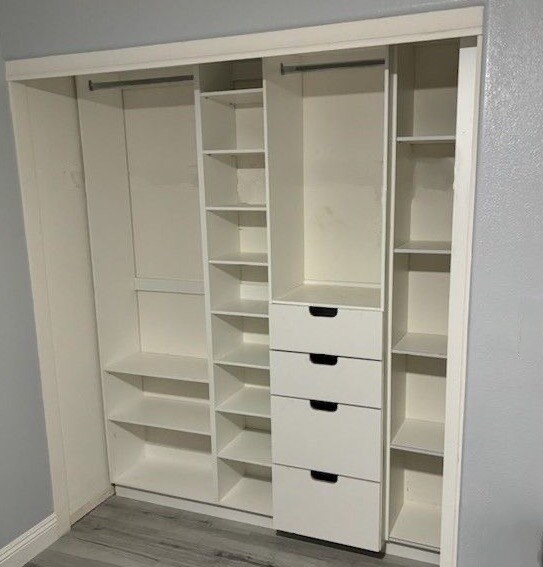Inline Closet