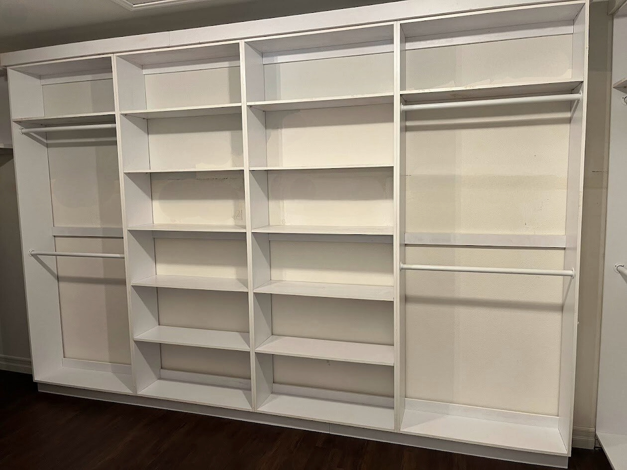 Medium Walk In Closet